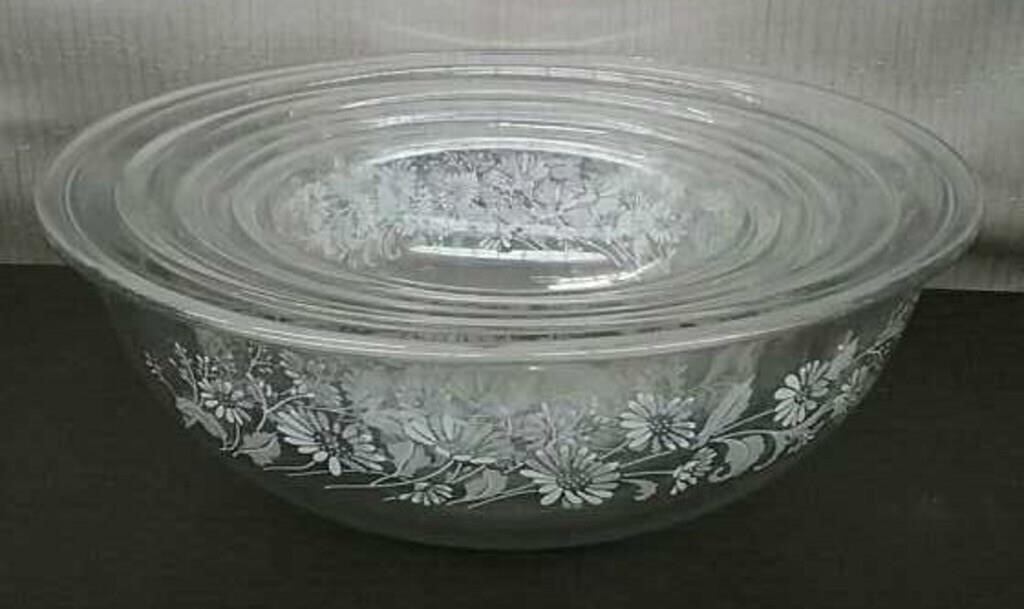 Box Set Of 4 Pyrex Colonial Mist Nested Mixing