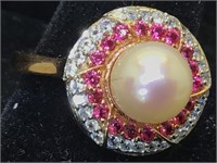 10K Gold Ring with Spinel and a pearl 
Size 8