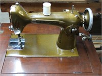 Atq Westinghouse Sewing Machine in Table