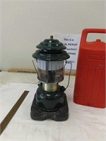 1985 Coleman lantern pristine condition with case