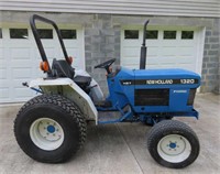 Ford New Holland 1320 4x4 Tractor
