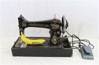 Singer 1920s Vibrator "King Class" Sewing Machine