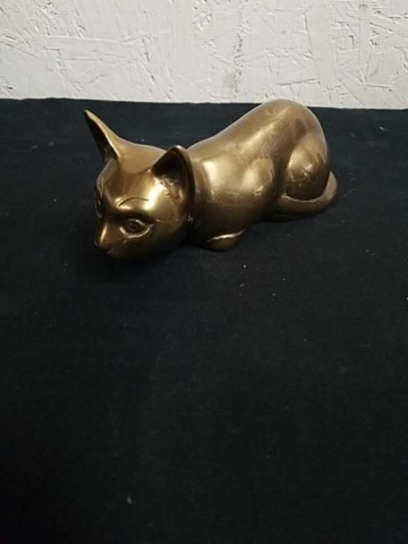 Brass cat 6.5 in
