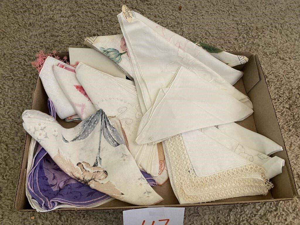 VINTAGE LADIES HANKIES