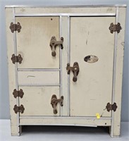 Metal Childs Toy Cabinet