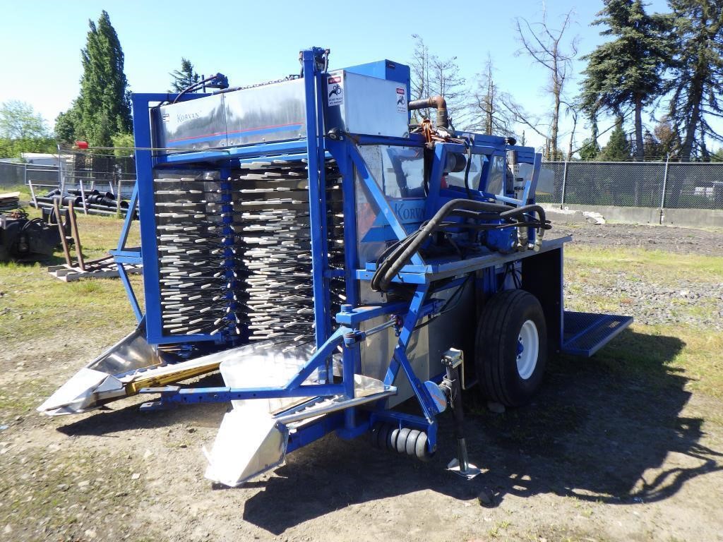 Korvan 910 Berry Harvester