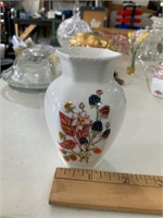 Aynsley bone china small bud vase