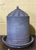 Galvanized 2 gallon poultry water dispenser.   823