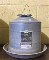 Galvanized double wall fount 2 gallon poultry