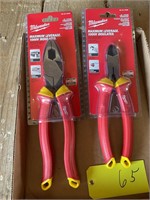 Milwaukee tools lineman pliers and side cutter set