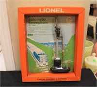 Vintage Lionel semaphore in box