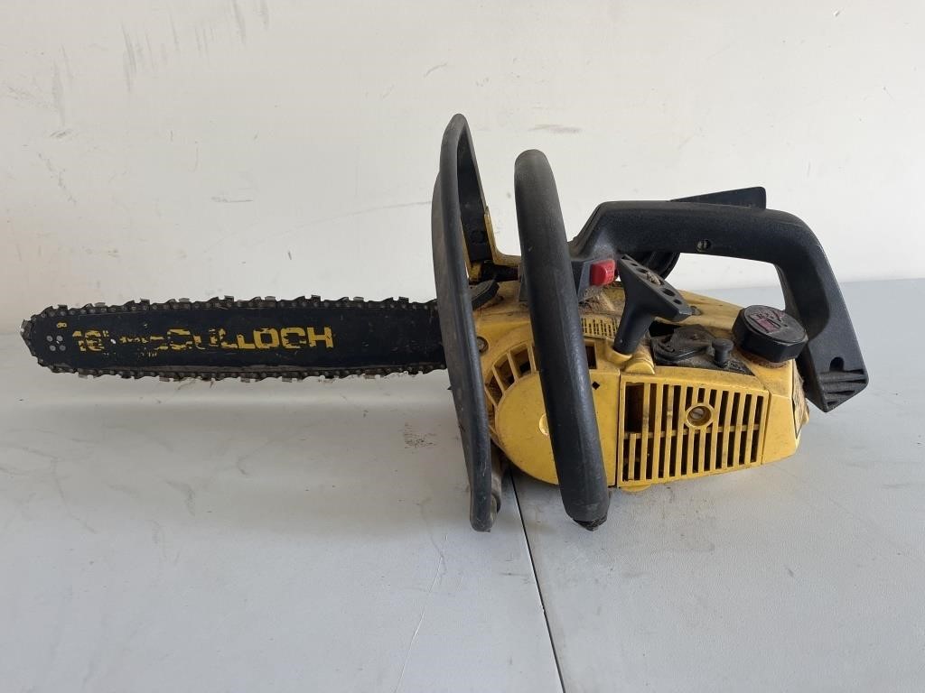 McCulloch 18" chain saw - model 320