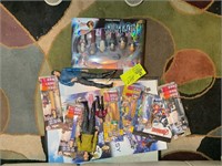 LARGE GROUP OF PEZ DISPENSERS, HARRY POTTER AND OT