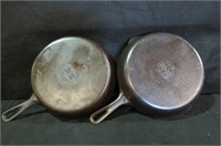 (2X) #7 GRISWOLD SMALL BLOCK CAST IRON SKILLET