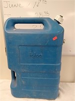 Igloo 6 gallon water jug