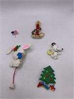 HOLIDAY BROOCH/PIN-SOME VINTAGE