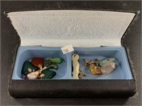 Small jewelry box with a bone pendant, semi-precio