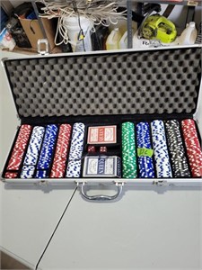 Poker set with chips