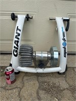 exerciseur pour vélo haut de gamme GIANT