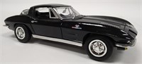 ERTL 1963 Chevrolet Corvette 1:18 Die Cast