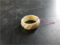Lovely hand carved bone ring size 7 1/2
