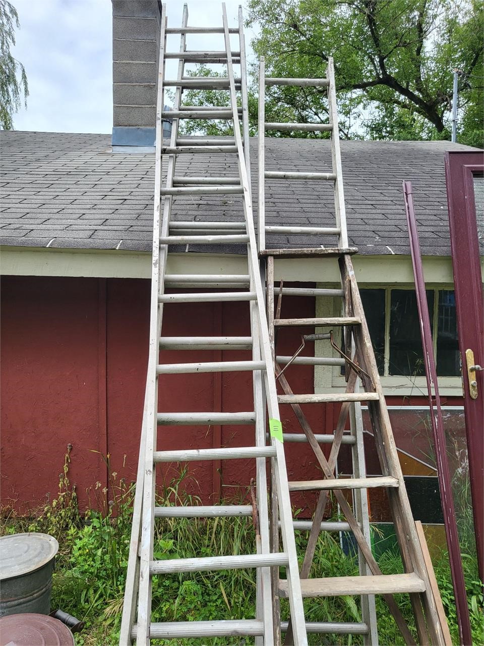 Ladders 1 is 16 foot