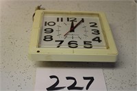 Electric clock