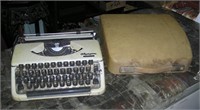 Olympia Splendid 66 typewriter