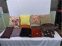 Decor pillows (15)