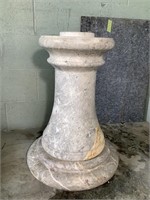 Base de colonne en marbre