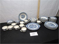 Currier & Ives Stoneware Group (48)