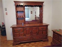 Grand meuble en bois solide avec miroir