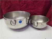 2 Stainless Steel Bowls