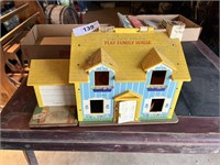 69 Fisher Price Play Family House