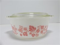 PYREX PINK GOOSEBERRY 472 1.5 PT CASSEROLE W/LID