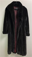 Sekas New York Women’s Fur Coat.