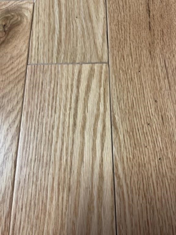 3/4" x 4" Red Oak Natural x 900 Sq ft