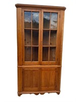 MONUMENTAL 18TH CENT PINE PEGGED CORNER CABINET