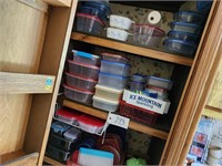 ALL PLASTICWARE in Pantry, Containers w/Lids