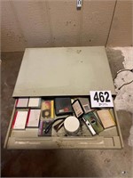Drawer with Items(CPRM1)