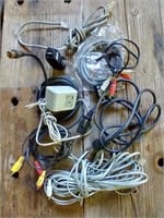 D3) Mixed Lot Audio/Video Cables and Accessories,