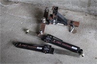 Receiver Hitch & 2 Sway Controls (missing hitch)