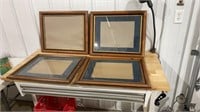 4 empty picture frames