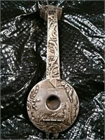 Renaissance motif Sterling banjo snuff holder