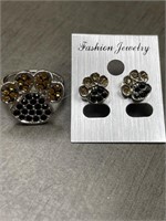 FASHION EARRINGS AND MATCHING RING (SIZE 8)