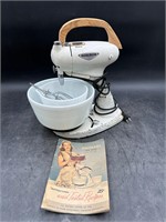 Vtg '40's Hamilton Beach Mixer w/Original Bowls