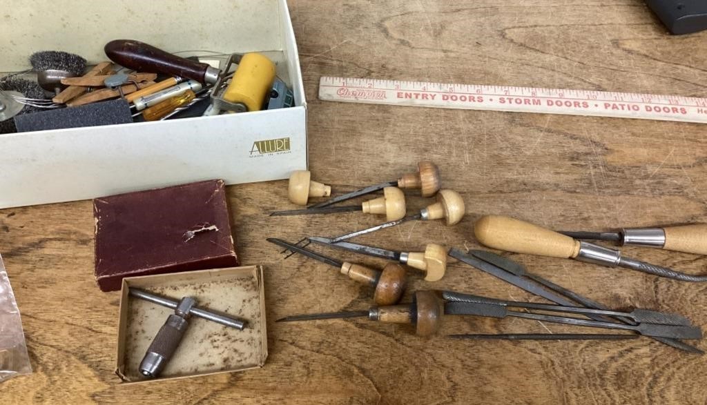 Tools lot with wood lathe tools