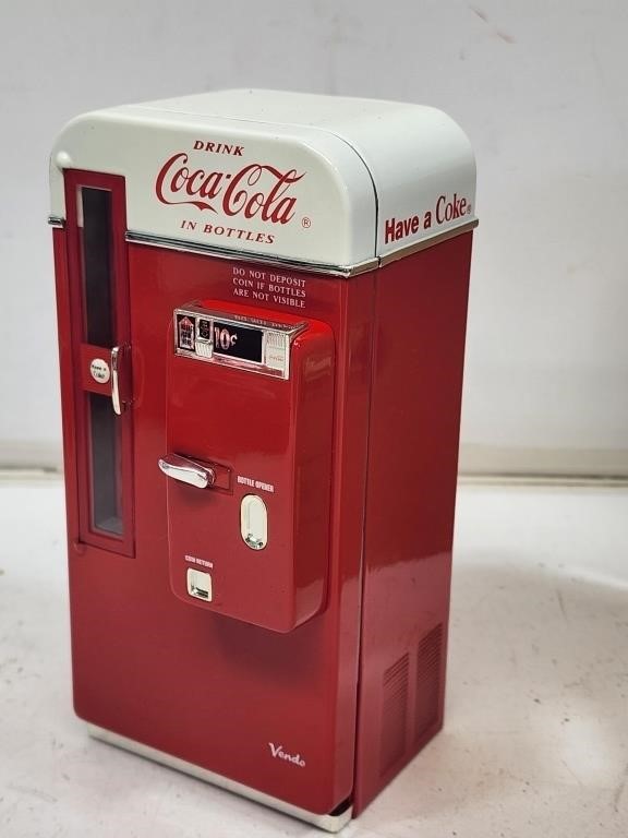 Die Cast Coca-Cola Vendo Vending Machine Toy