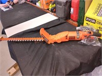 Black and Decker corded 24" hedge trimmer