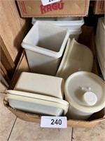 Assorted Tupperware & Other Plastic Ware